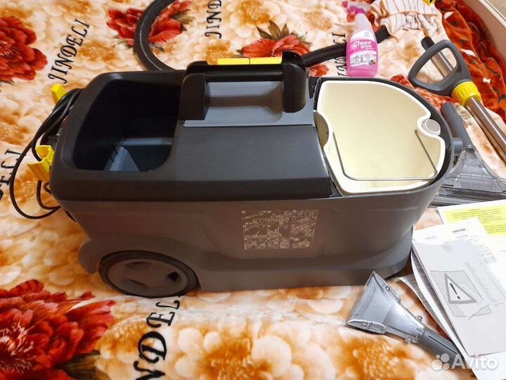 Моющий пылесос karcher Puzzi 10/1