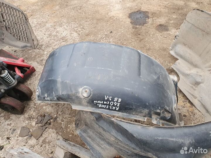 Подкрылок задний левый Range Rover Sport 1 L320