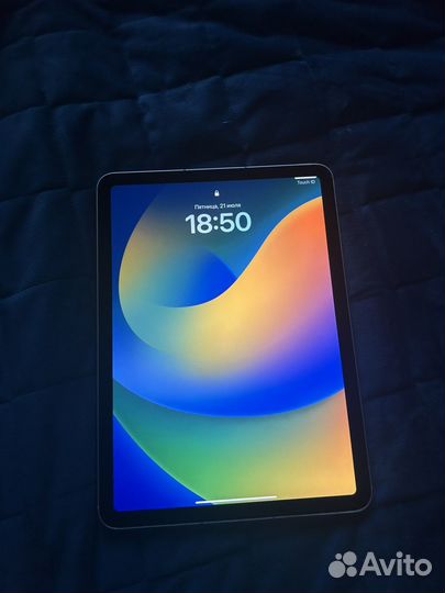 iPad air 4 256gb с клавиатурой