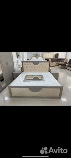 Продам спальный гарнитур