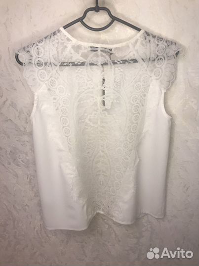 Новая блузка с гипюром. 44 размер