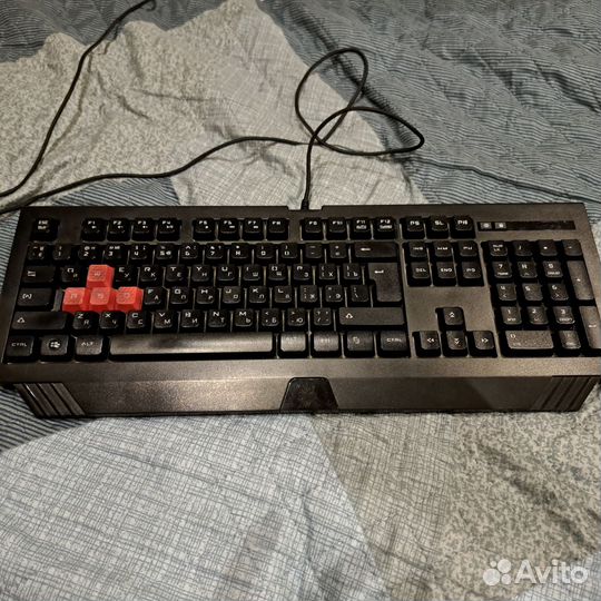 Игровая клавиатура,мышка