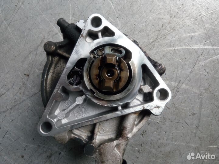 Насос вакуумный Z19DT На Опель Астра Н