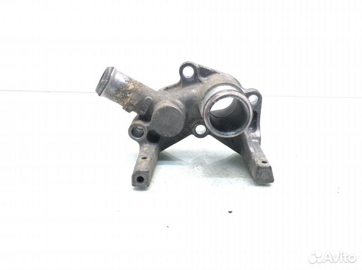 Фланец (тройник) системы охлаждения Ford Focus 1