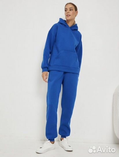 Костюм женский спортивный