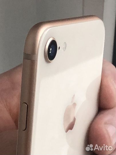 iPhone 8, 64 ГБ