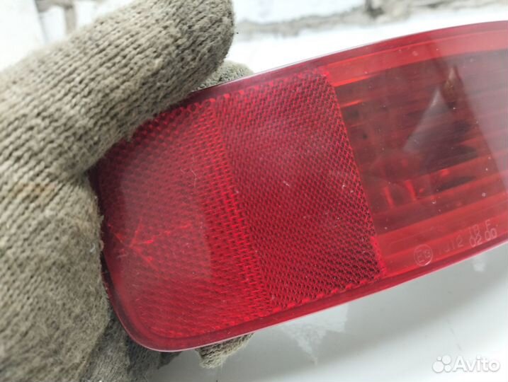 Фонарь задний в бампер Citroen C-Crosser