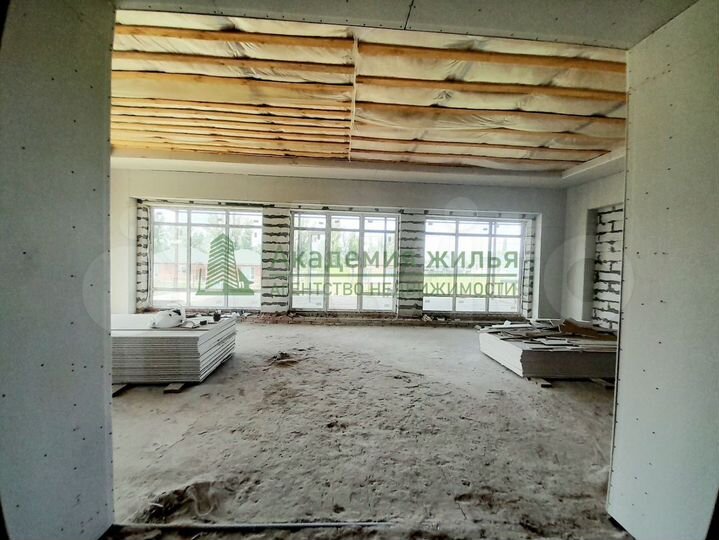 Дом 195,5 м² на участке 9,6 сот.