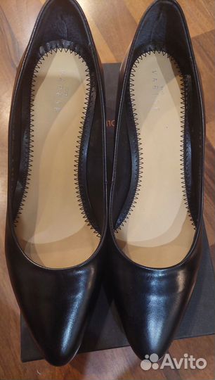 Новые кожаные женские туфли