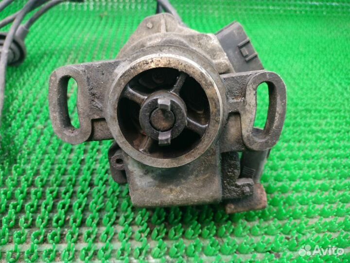 Распределитель зажигания (трамблёр) Nissan Primera