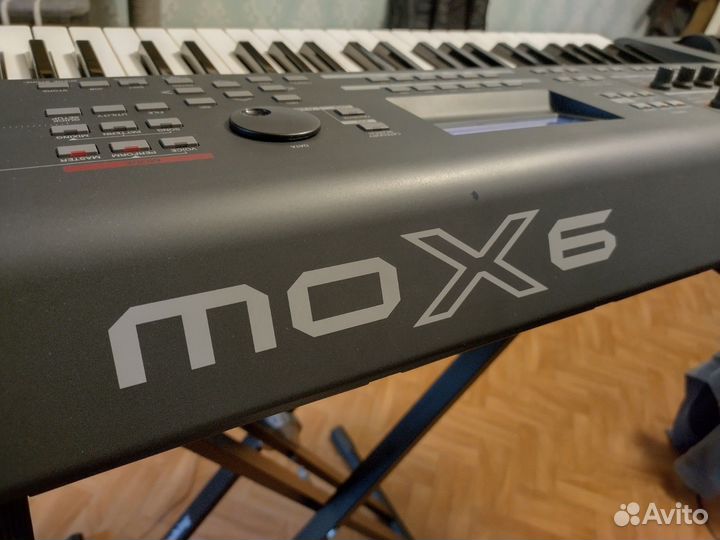 Yamaha MOX6