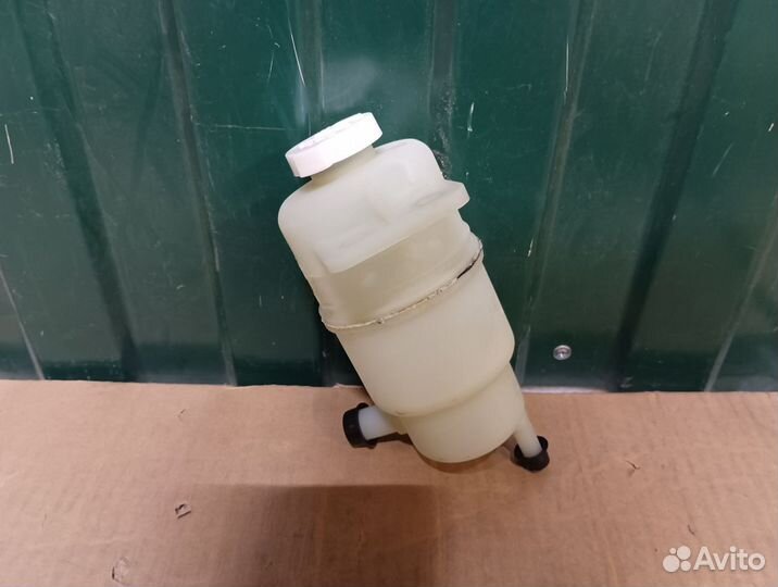 Бачок гидроусилителя Mitsubishi Pajero 3 2000-2006