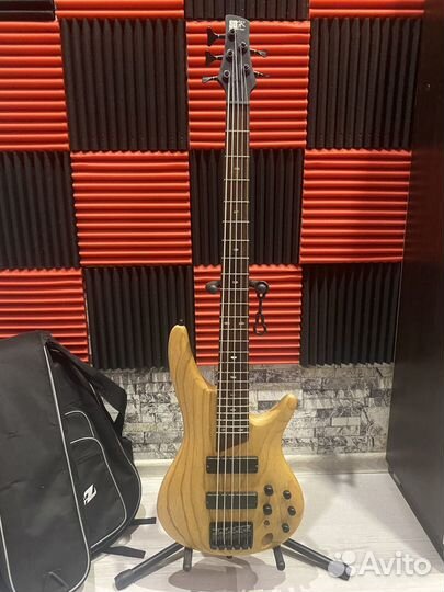 Бас-гитара Ibanez SR605