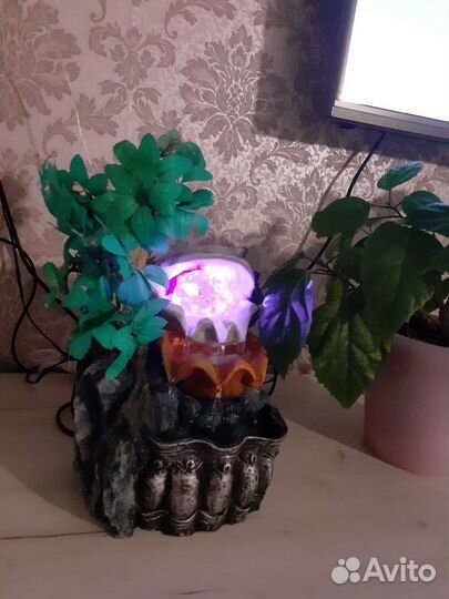 Продам фонтанчик б/у