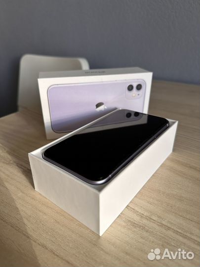 iPhone 11, 64 ГБ