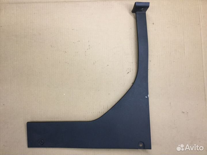 Обшивка багажника правая Хундай Солярис с 2010г