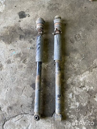 Задние амортизаторы Хендай Гетц