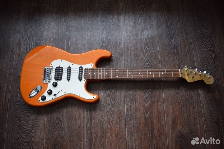 Электрогитара Fender Stratocaster replica