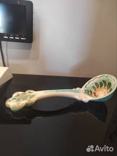 Чайник, маслёнка,кувшин, сахарница, подсвечники