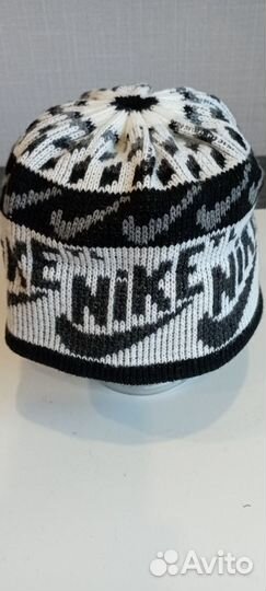 Вязаная шапка мужская