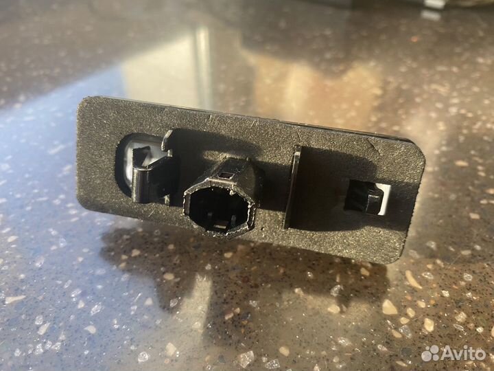 Подсветка номера Toyota Rav4 (XA40)