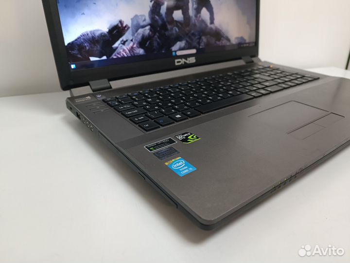 Большой Игровой ноутбук DNS i5/12gb/GTX 765