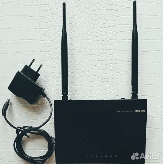 Роутер для интернета Asus RT-N12 (маршрутизатор)