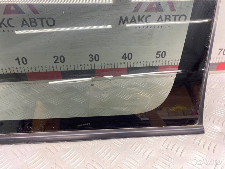 Б/У форточка багажника (стекло, собачатник) задний