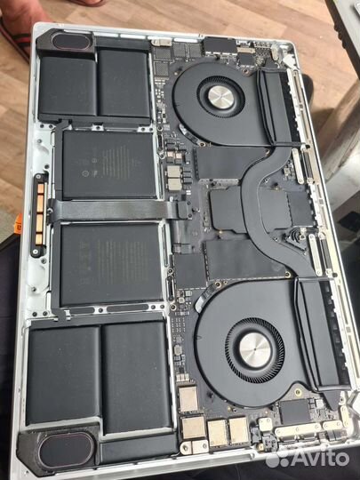 Apple MacBook Pro 2021 в разборе