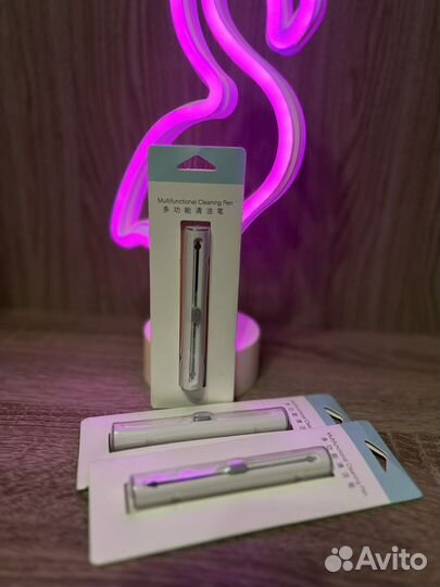 Щетка для чистки наушников