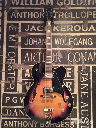 Полуакустическая гитара Aria