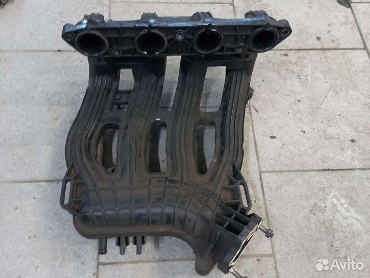 Впускной коллектор ваз 16кл Приора