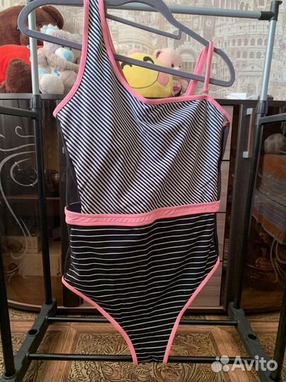 Купальник женский слитный 46 48