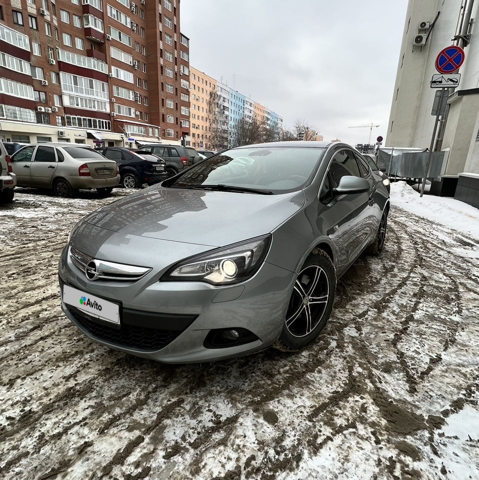 Opel Astra GTC: фото владельца