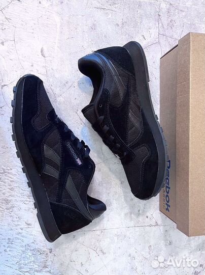 Кроссовки Reebok стильные