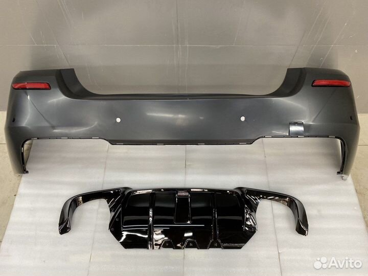 М5 задний бампер BMW F10 + диффузор м5 led