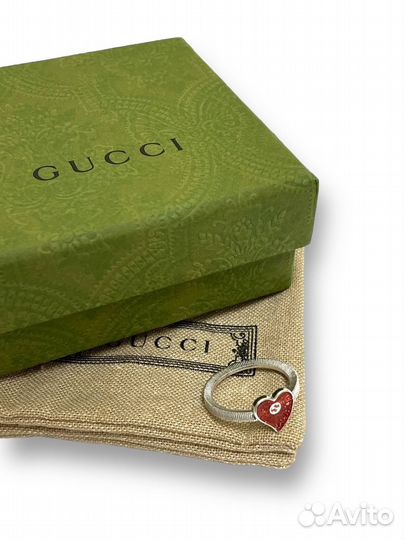 Серебряное кольцо Gucci Heart Silver Ring