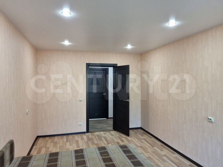 4-к. квартира, 78 м², 1/9 эт.