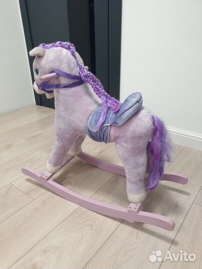 Детская качалка лошадь