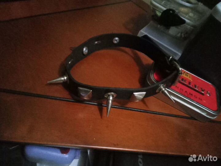 Чокер с шипами