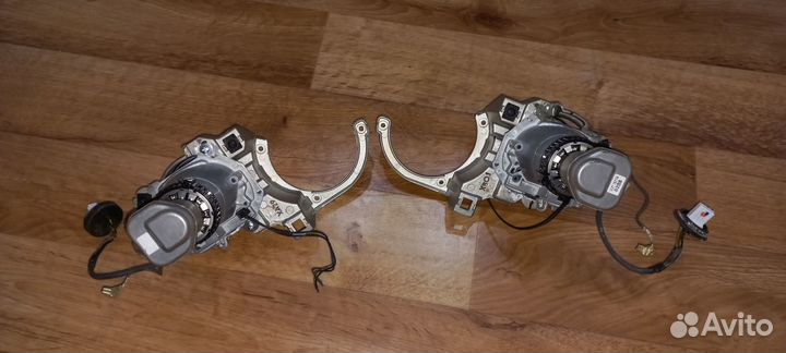 Продам билинзы Hella R ксенон