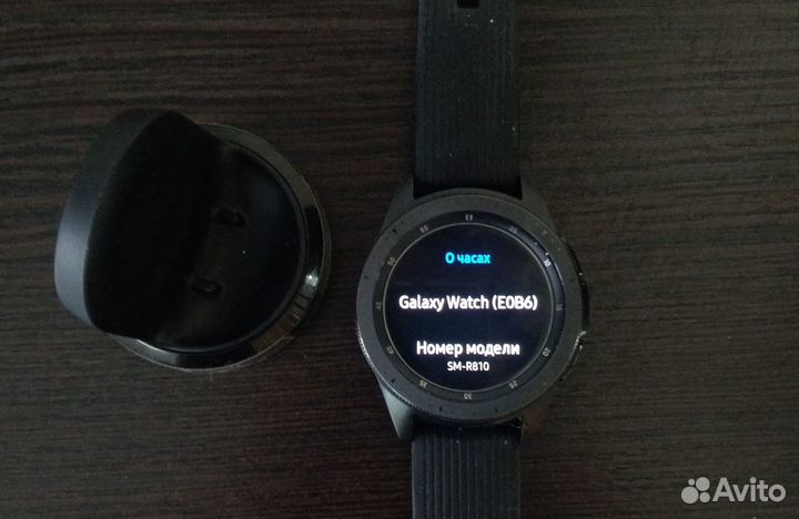 Часы Samsung Galaxy Watch 42 мм sm-r810
