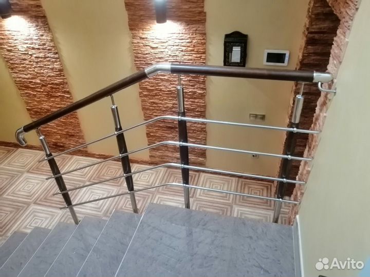 Перила из нержавеющей стали с деревом