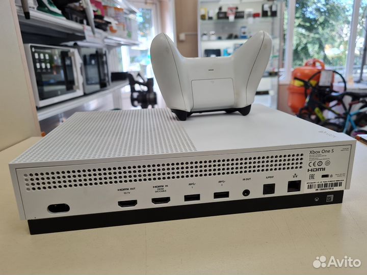 Игровая приставка Xbox One S 500 гб (Цум)