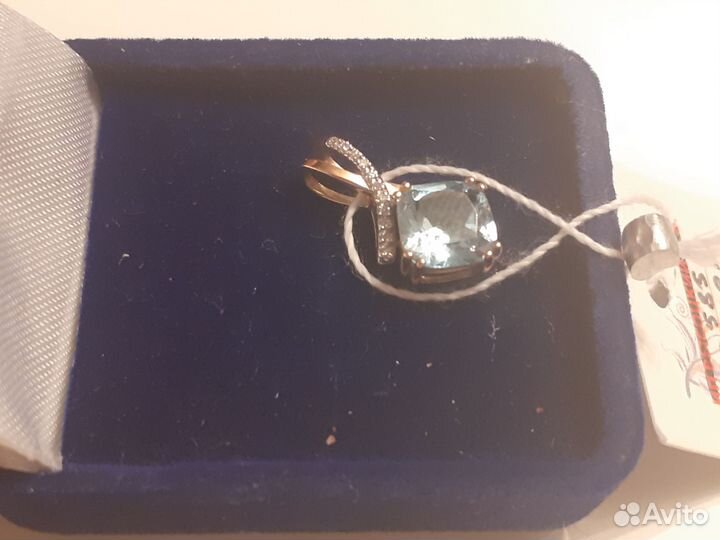 Подвеска золотая 585 пробы с топазом и 11 бр