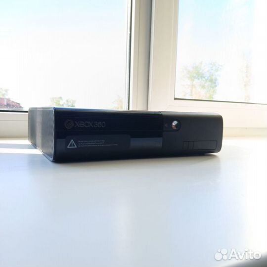 Игровая приставка xbox 360