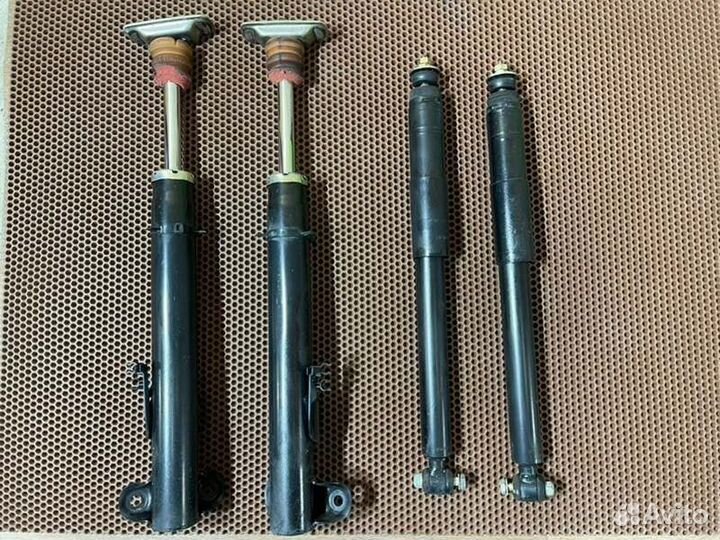 Амортизатор подвески Mercedes-Benz E320 W124