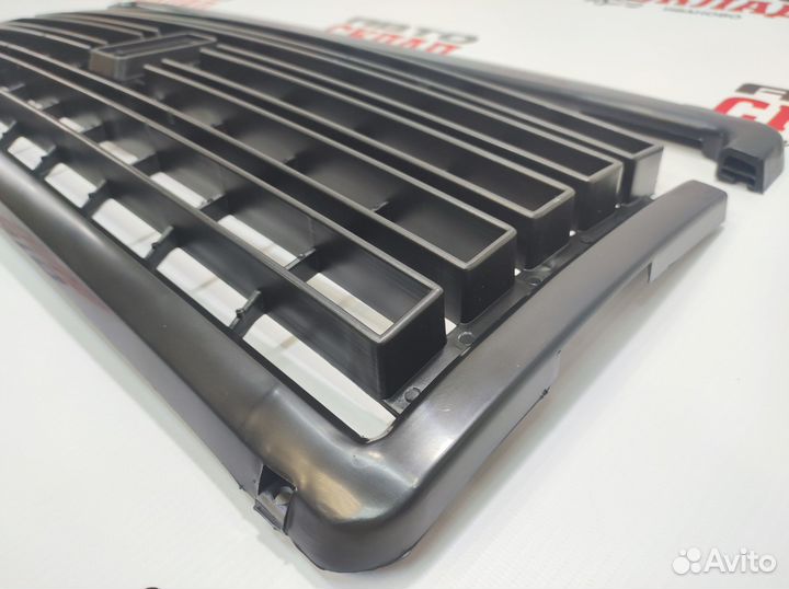 Решетка радиатора Ваз 2107 черная