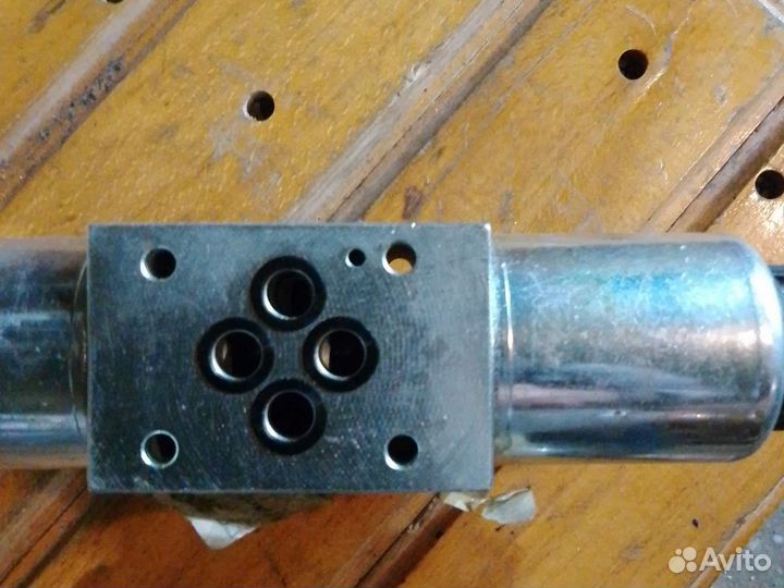 Гидрораспределитель