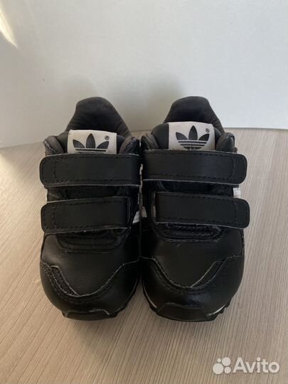 Кроссовки adidas детские